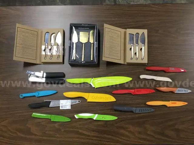 Lot Box of Assorted Kitchen Knives                                                                               “C”