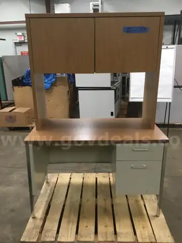 45 (LENGTH) x 24 (WIDTH) x 66 (HEIGHT) light oak top double door shelf desk; beige right side drawers (NO KEY LOCKS)  DH