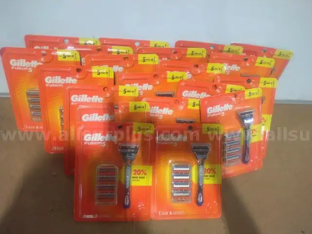 BUNDLE PACK! Gillette Fusion5 Men&#x27;s Razor Handle 5 Blade Refills