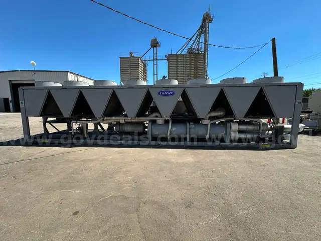 Carrier 30XA Air-Cooled Liquid Screw Chiller