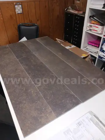 Pallet of BRAND NEW Italian Tile