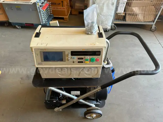 Varian 979 Helium Leak Detector
