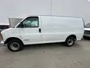 Lot of 3x 2001 Chevrolet Express Vans