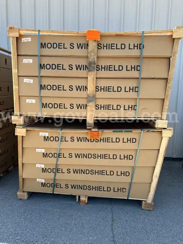 Lot of 8x Tesla Model S Windshield NEW IN BOX