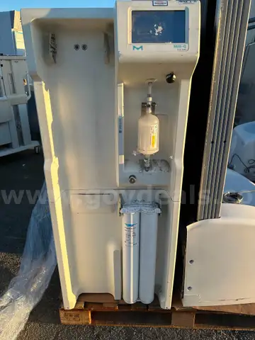 Millipore Milli-Q CLX 7040 Water Purification System