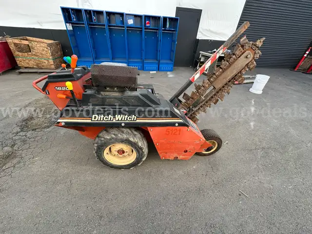 Ditch Witch 1820 Commercial Trencher