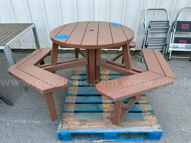 Durable Outdoor Round Patio Table
