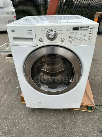 LG Tromm WM2277HW Front Load Washing Machine