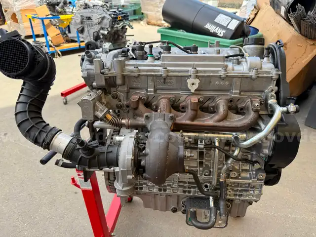 Like New Volvo Inline 5 Engine With Jack