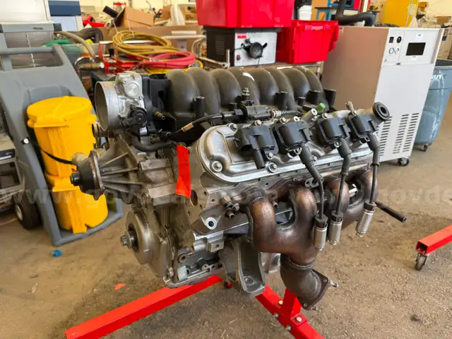General Motors 5.7 Liter LS V8 Motor Camaro Engine