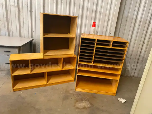 Set of 3 art cubby shelves