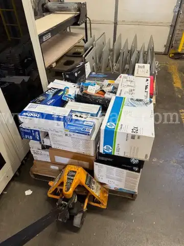 Lot of toner cartridges