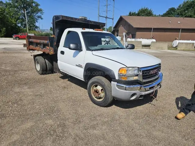 2003 GMC Sierra 3500 4WD