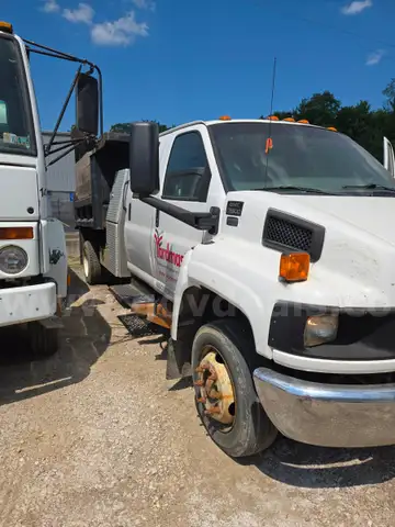 2009 GMC C5500 Dump Truck