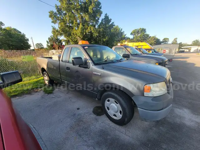 V0799   E-42  2005 Ford F-150