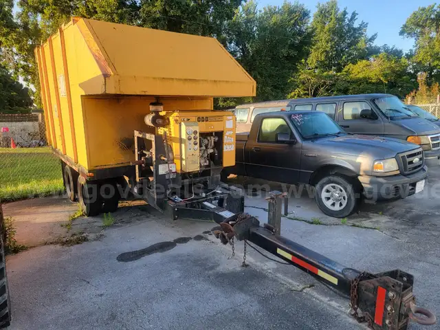 V0641 E-26 2000 LEAF MACHINE  OBD TRAILER