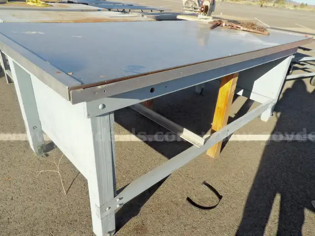 WORK BENCH WITH VICE (2554400) PALMDALE, CA