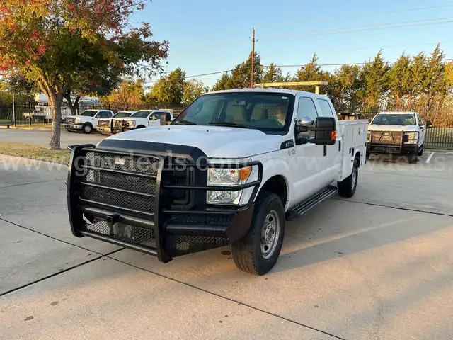 2016 Ford F-350 SD 4x4 Crew Cab Utility Truck