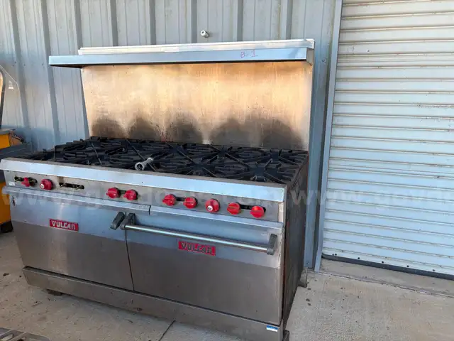 (1) Vulcan Gas 10-Burner Stove