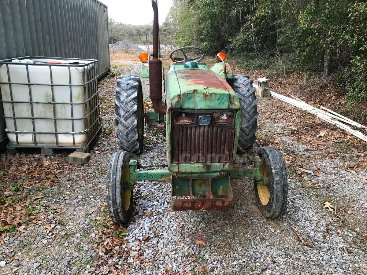 Tractor, John Deere 850 