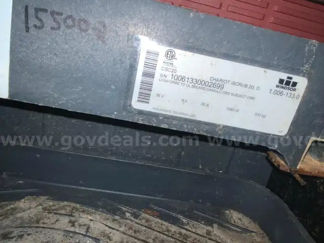 JANITORIAL MACHINES, 6 VARIOUS EQUIPMENT ITEMS