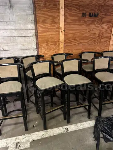 Lot of 10 cushioned bar stools