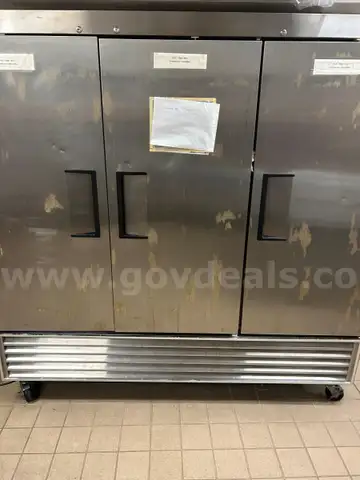 Superior three door reach-in Refrigerator