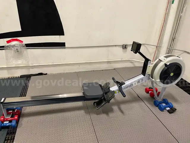 INDOOR ROWER