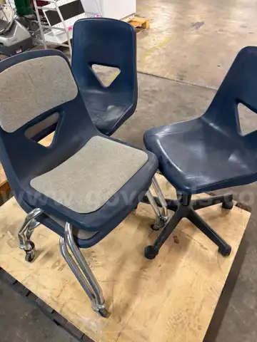 4 ea Rolling Chairs