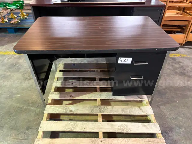 Single Pedestal Desk