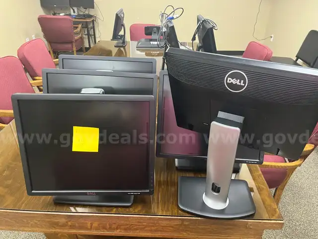 Dell 19" Monitors (Model - P19135F)