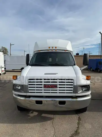 2004 GMC C4V042