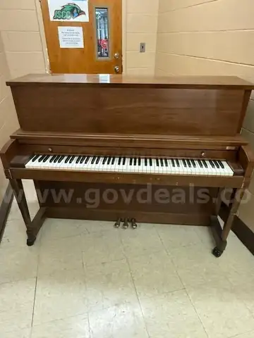 Hamillton Piano