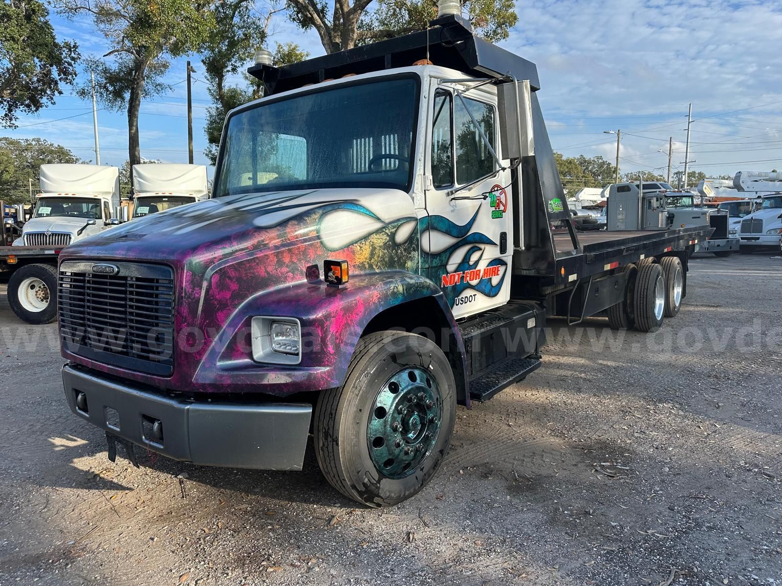 Photo of a 2000 Freightliner FL70