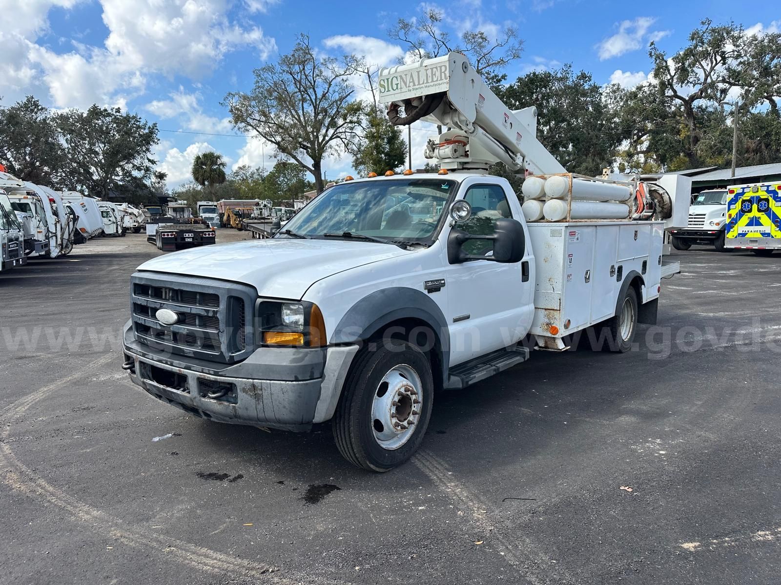 Photo of a 2007 Ford F-550
