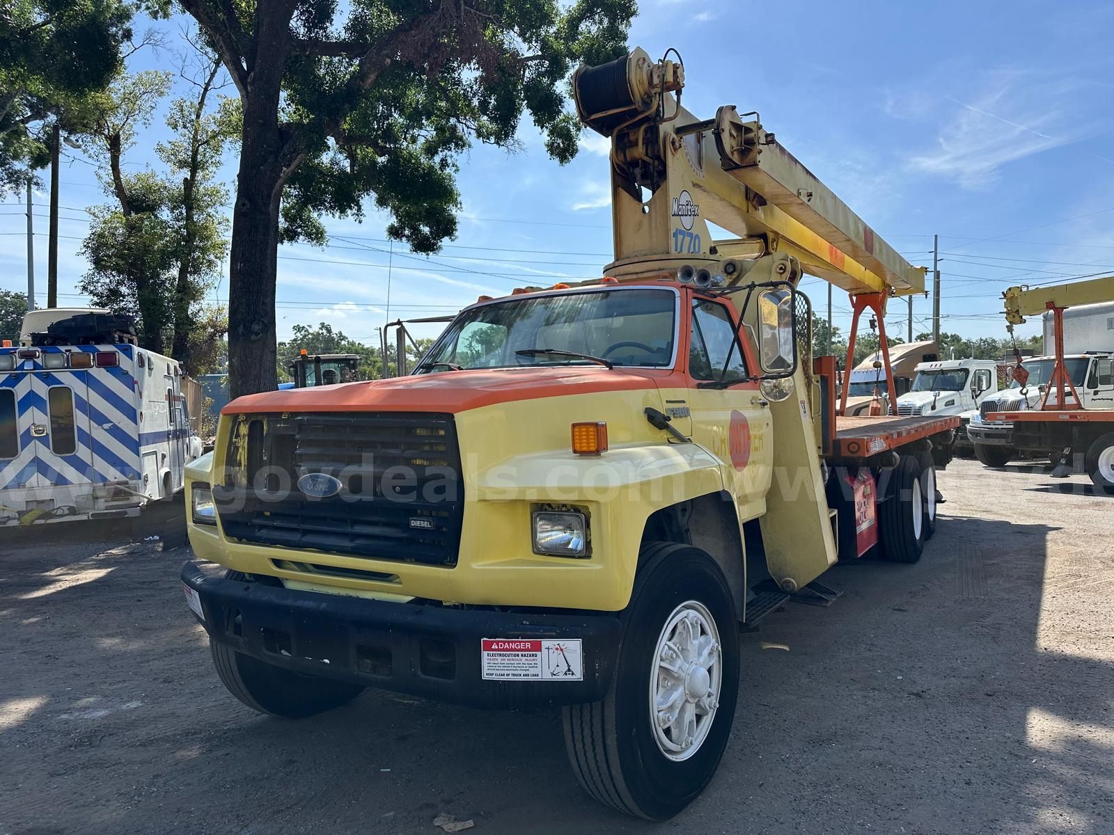Photo of a 1991 Ford FT900F