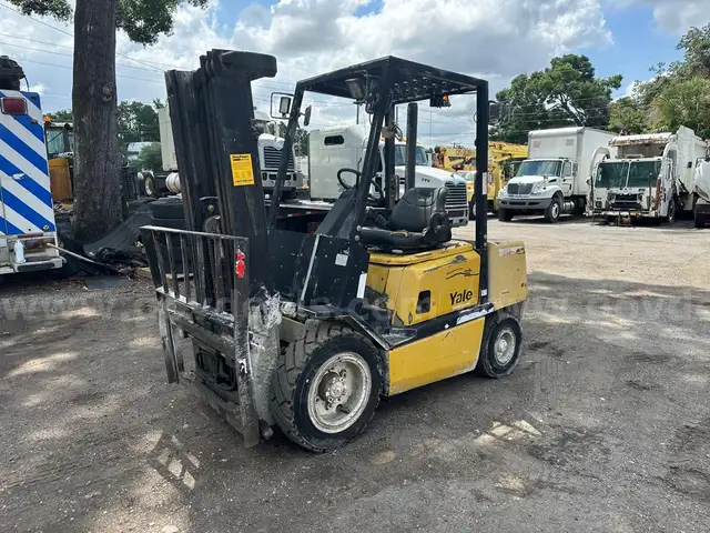 2005 YALE GDP060TG 5500 lb Cushion Tire Forklift