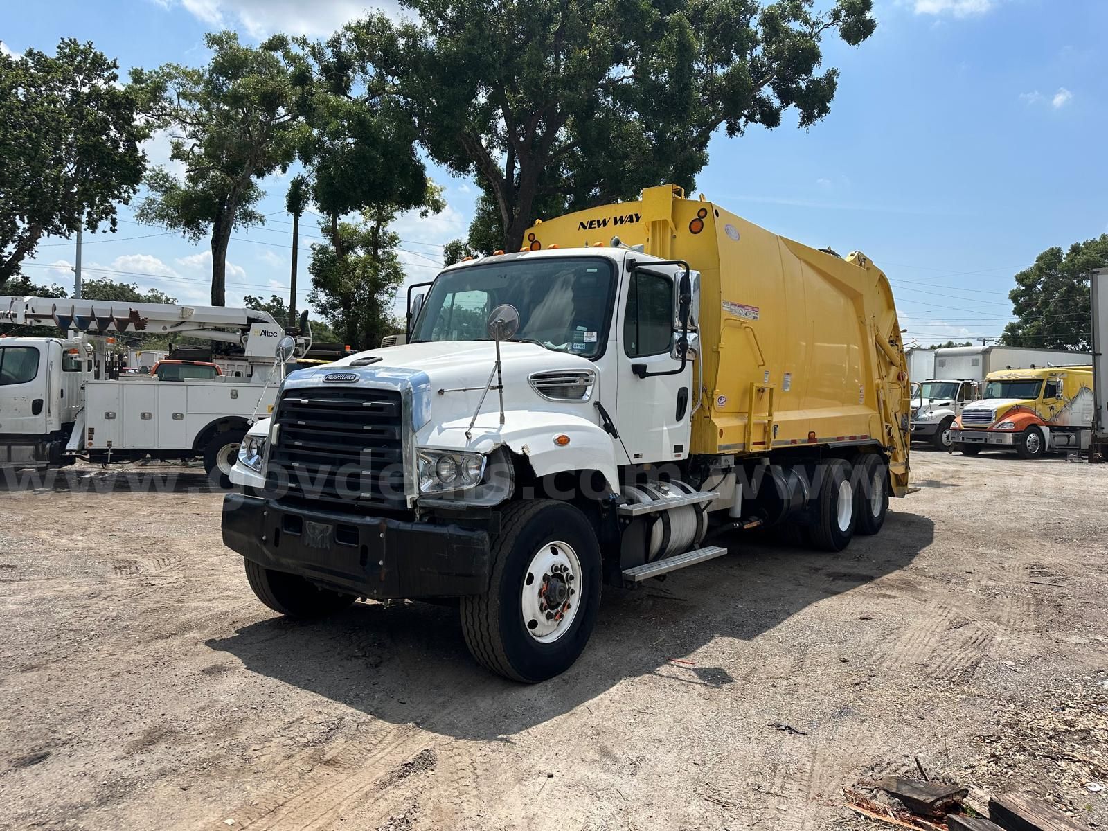 Photo of a 2013 Freightliner 114SD