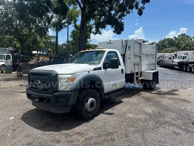 2015 Ford F-550  Martco Pak-Rat 10 Cu Yard Side Load Garbage Truck