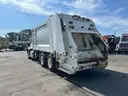 2010 Kenworth T800  Heil 25 Cu Yard Rear Load Garbage Truck