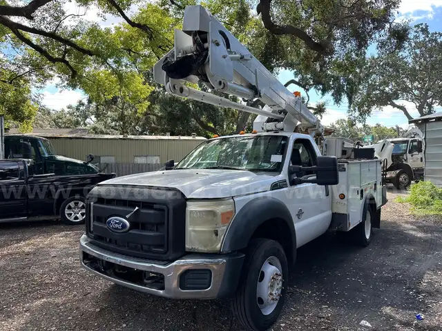 Terex Hi-Ranger LT-40 Mounted on 2010 Ford F-550 Bucket Truck