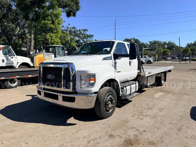 2019 Ford F-650  Extended-Cab S/A Roll Back Truck
