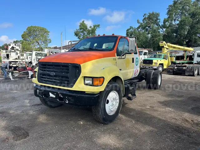 2000 Ford F650 Crew Cab Cab &#x26; Chassis