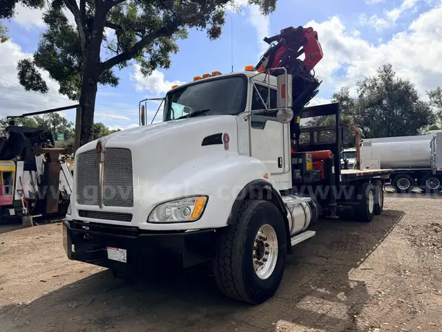 2016 Kenworth T440 T/A Grapple Truck