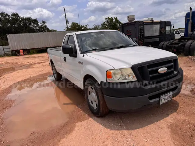 2008 Ford F-150 XL Long Box 2WD