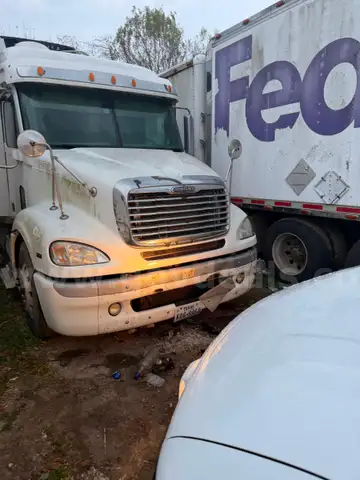 2007 Freightliner Columbia 112