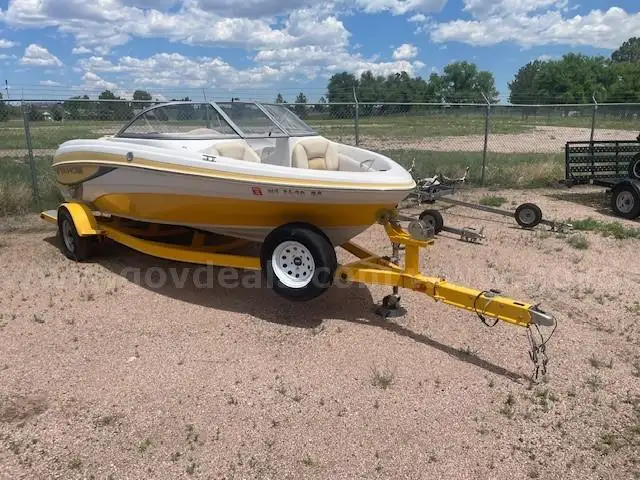 2013 Tahoe Q51 Ski Boat and Trailer
