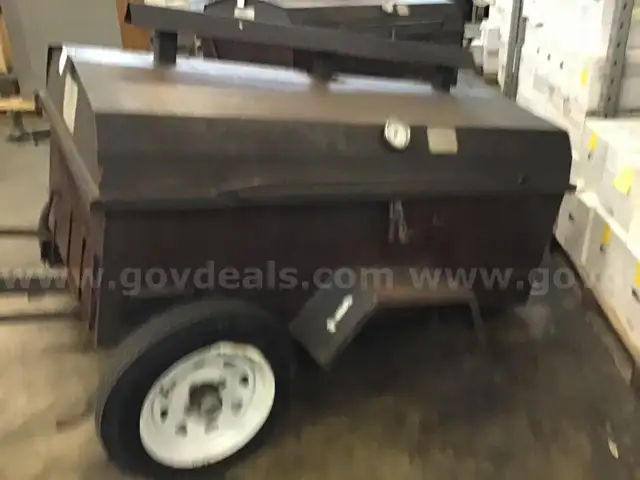 GRILL ON TRAILER (BQ GRILL)