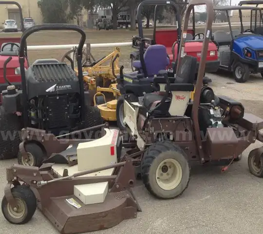 Grasshopper Mdl 735 BIG BLOCK Zero turn lawn mower