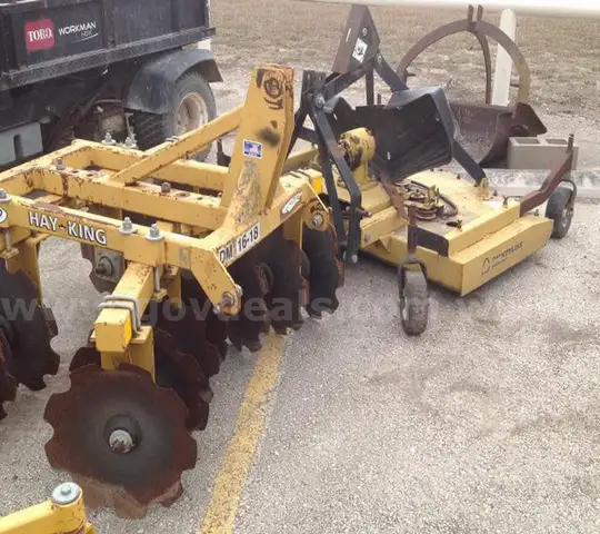 3ea Lawn equipment attachment